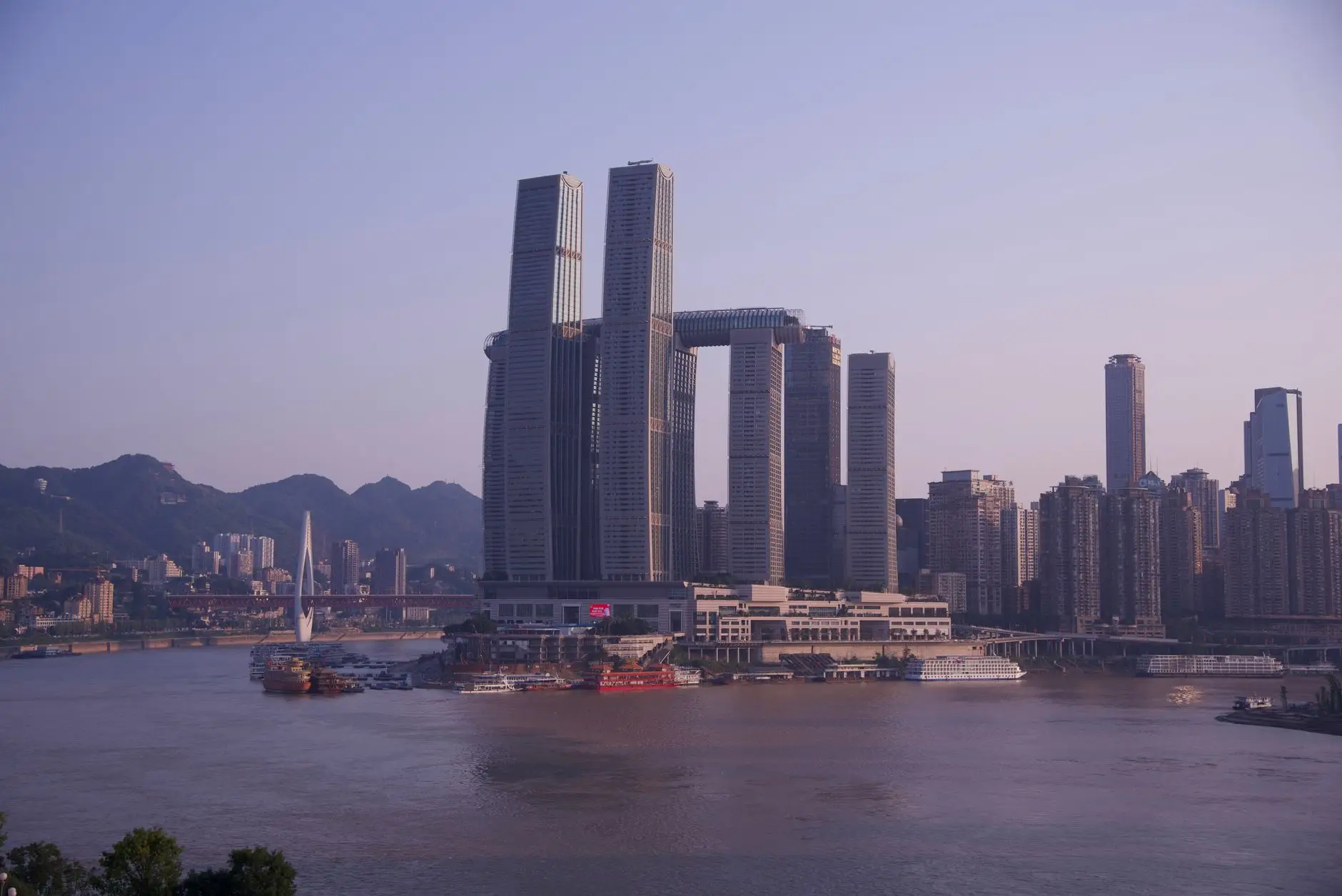 家居收纳整理箱与储物柜材质对比：如何为不同空间选择合适的收纳方案