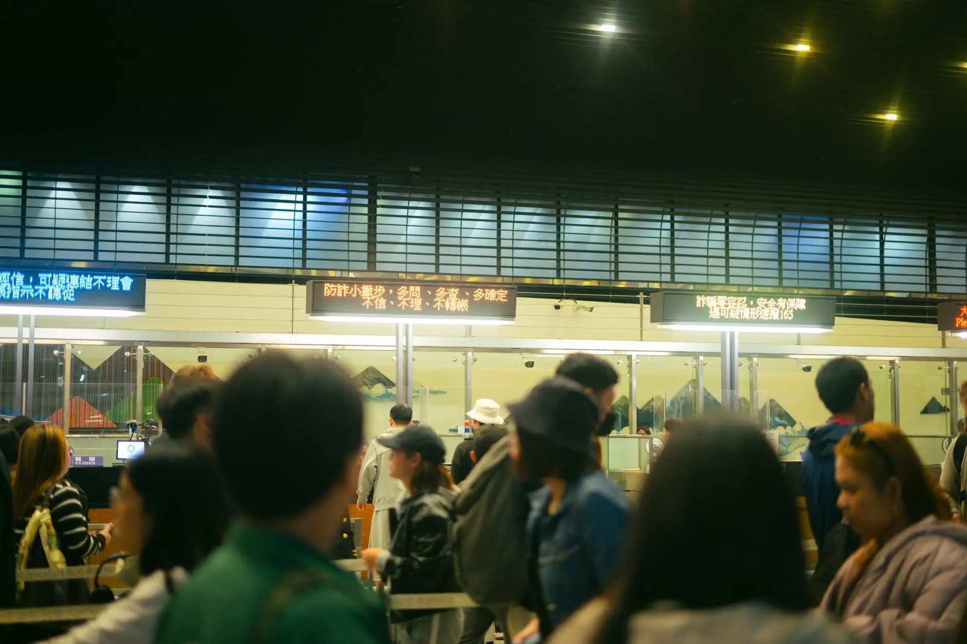 家居收纳储物柜与整理箱材质对比及适用场景分析
